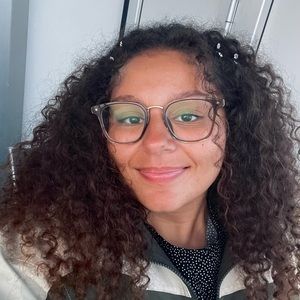 Meet your Posher, Cayleigh